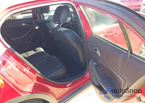 2018 Mercedes-Benz Gla 250 из США, поврежденный, VIN WDCTG4EB2JJ468182